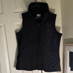 Women's Columbia Vest- Black Quilted, Like New